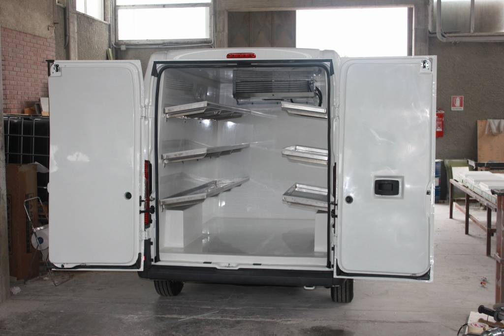 Shelves on insulated